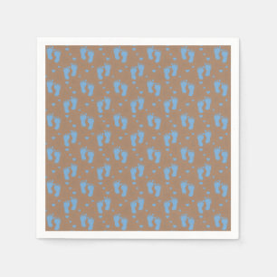 Blaue Babyfußabdrücke auf Braun Serviette