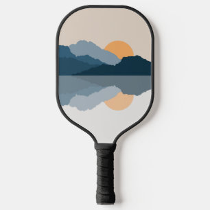 Blaue Berge reflektiert im See Pickleball Schläger