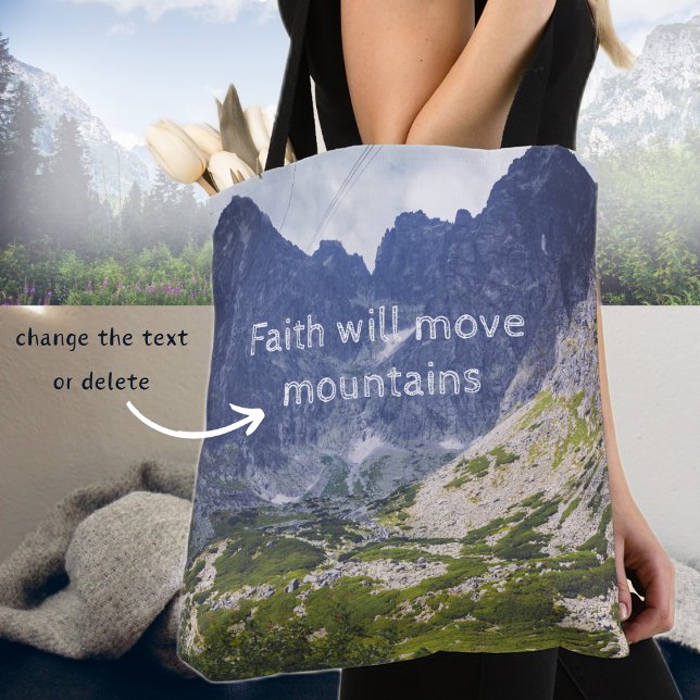 Blaue Berge und ein Tal (Von Creator hochgeladen)