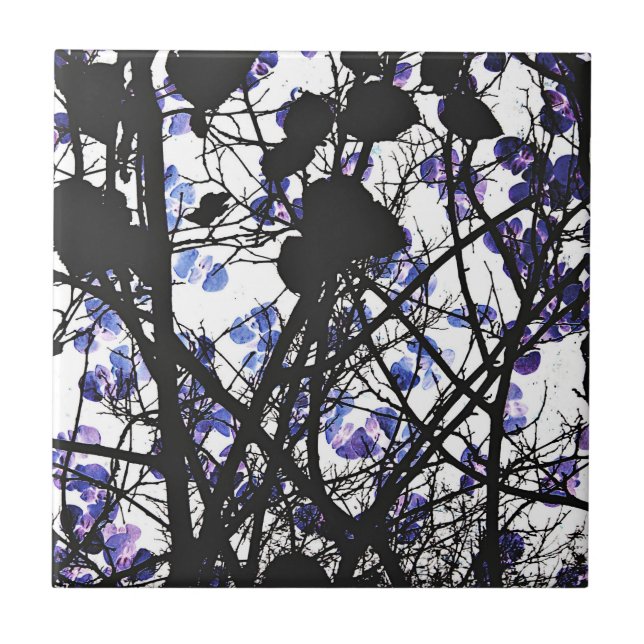 Blaue Blumen auf dem Winterbaumkonzept digitale Ku Fliese (Vorderseite)