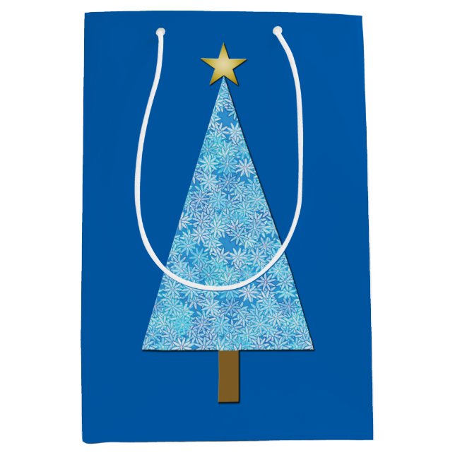 Blaue Blumen auf einem modernen Weihnachtsbaum Mittlere Geschenktüte (Vorderseite)