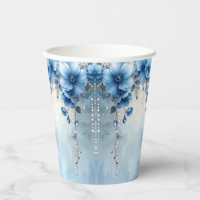 Blaue Blumen und Perlen-Papierbecher Pappbecher (Vorderseite)