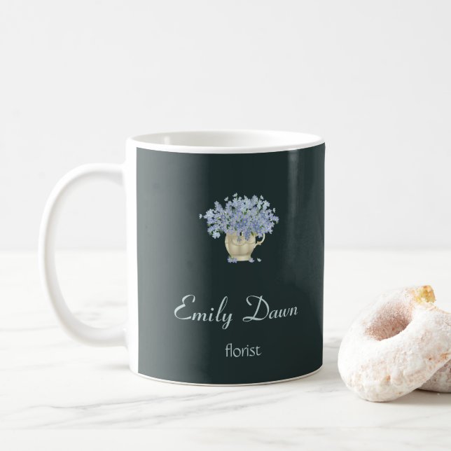 Blaue Blüten in Vase grau Kaffeetasse (Mit Donut)
