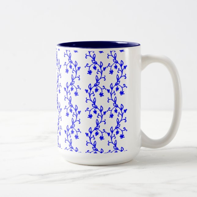 Blaue Blütenblätter Zweifarbige Tasse (Rechts)
