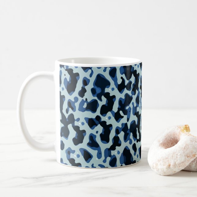 Blaue Camouflage Abstraktes Muster Tasse (Mit Donut)