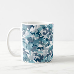 Blaue Camouflage Tarnmuster in Marinetönen Kaffeetasse