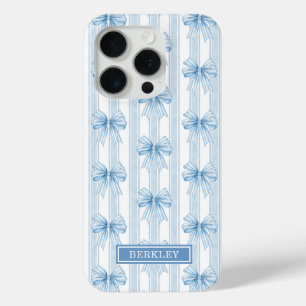 Blaue Coquette-Schleifen auf gestreiften Monogramm Case-Mate iPhone Hülle