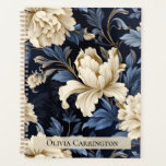 Blaue Creme Bläserpechmuster Personalisiert Planer<br><div class="desc">Schöne und elegante große blye & creme wiederholen Blumen-Ponys auf einem schwarzen Hintergrund Planer. Fügen Sie Ihren Namen vor diesem eleganten Planer, um diese Schönheit noch individueller zu gestalten.</div>