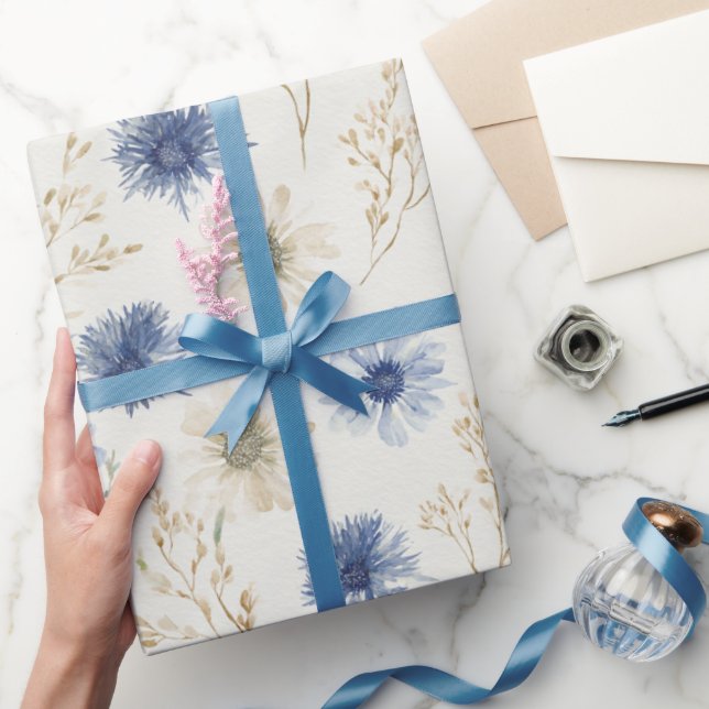 Blaue Creme Blumen Brautparty Geschenkpapier (Schenken)