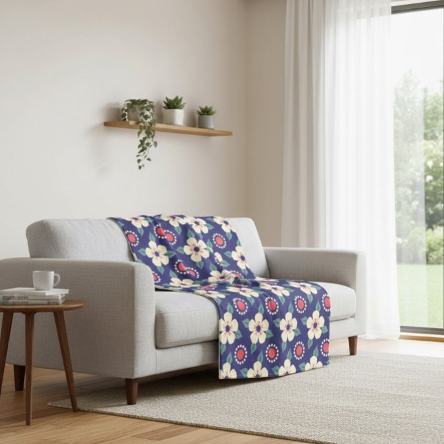 Blaue Decke mit Creme-Blume (Von Creator hochgeladen)