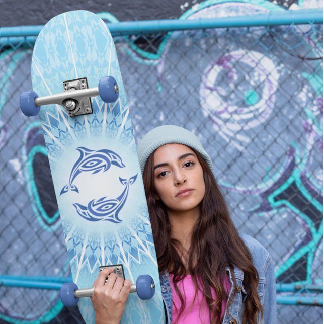 Blaue Delphine Mandala Maritime Skateboard (Von Creator hochgeladen)