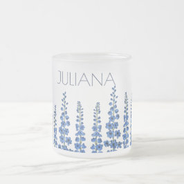 Blaue Delphinium-Blume im Juli Mattglastasse
