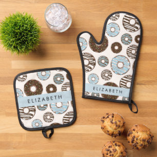 Blaue Donuts, braune Donuts, Sprinklen, Ihr Name Ofenhandschuh & Topflappen-Set