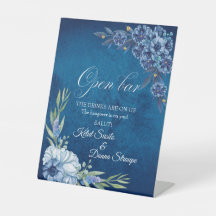 Blaue elegante florale Hochzeit im Sommer