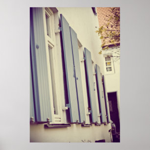 Blaue Fensterläden Poster