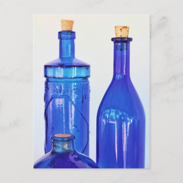 Blaue Glasflaschen Postkarte (Vorderseite)