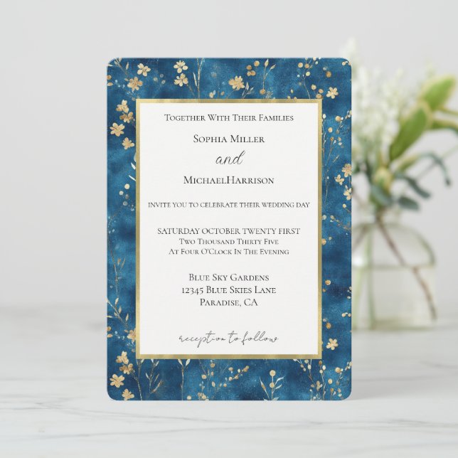 Blaue Goldene Blumen Hochzeit Einladung (Stehend Vorderseite)