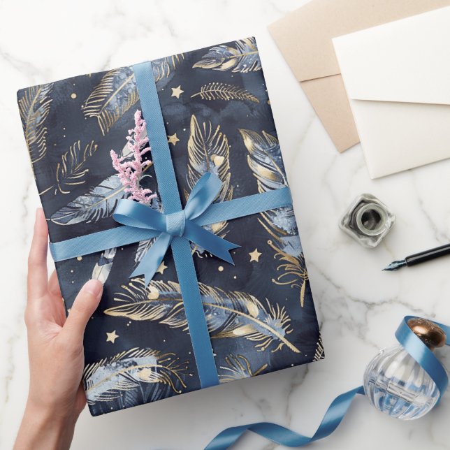 Blaue Goldene Federn Sterne Junggesellinnenabschie Geschenkpapier (Schenken)