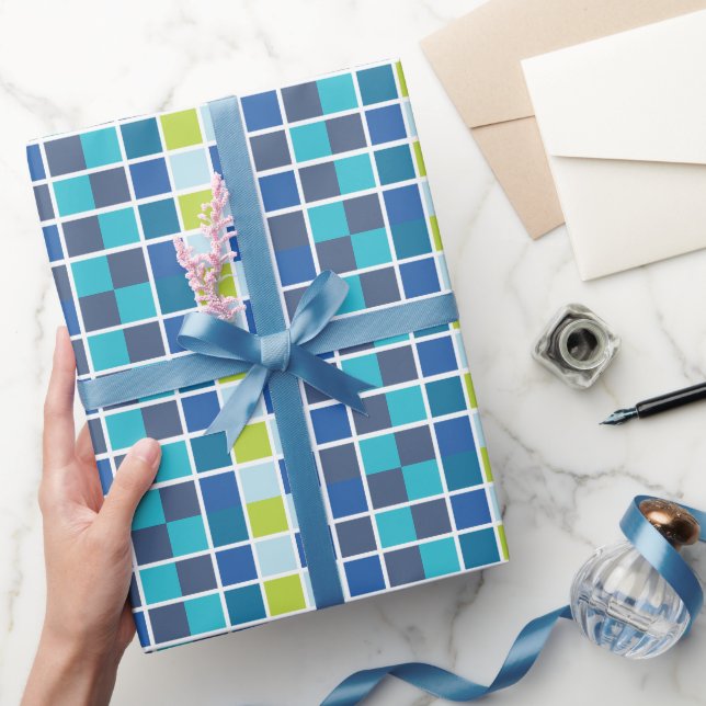 Blaue grüne Plätze zum Geburtstag überprüft Geschenkpapier (Schenken)