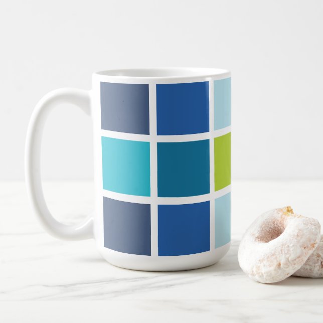Blaue grüne Quadrate geprüft Kaffeetasse (Mit Donut)