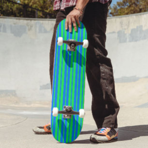 Blaue grüne stilvolle Streifenmuster-Design Skateboard