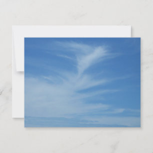 Blaue Himmel mit weißen Wolken Abstrakte Naturfoto Karte