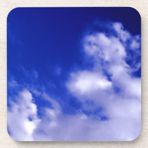 Blaue Himmel und weiße Wolken Getränkeuntersetzer