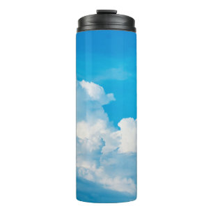 Blaue Himmelshinterwolken weiß Thermosbecher