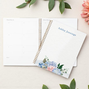 Blaue Hortensie und rosafarbene Blumen Personalize Planer
