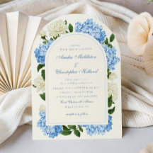 Blaue Hortensienblumen und weißer Rosengarten Hoch