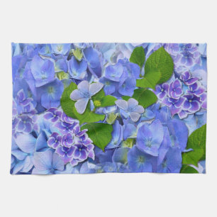 Blaue Hydrangeas und Schmetterlinge Geschirrtuch