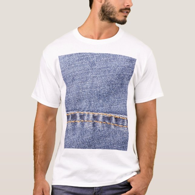 Blaue Jeans: detaillierte Nähtextur. T-Shirt (Vorderseite)