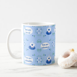 Blaue Kaffeetasse mit affirmativem Thema Tasse