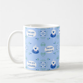 Blaue Kaffeetasse mit affirmativem Thema Tasse