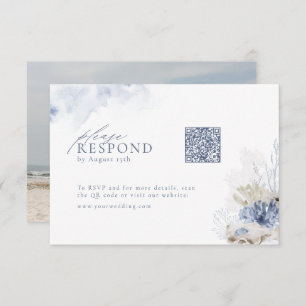Blaue Korallen & Muscheln Strandhochzeit QR-Code RSVP Karte