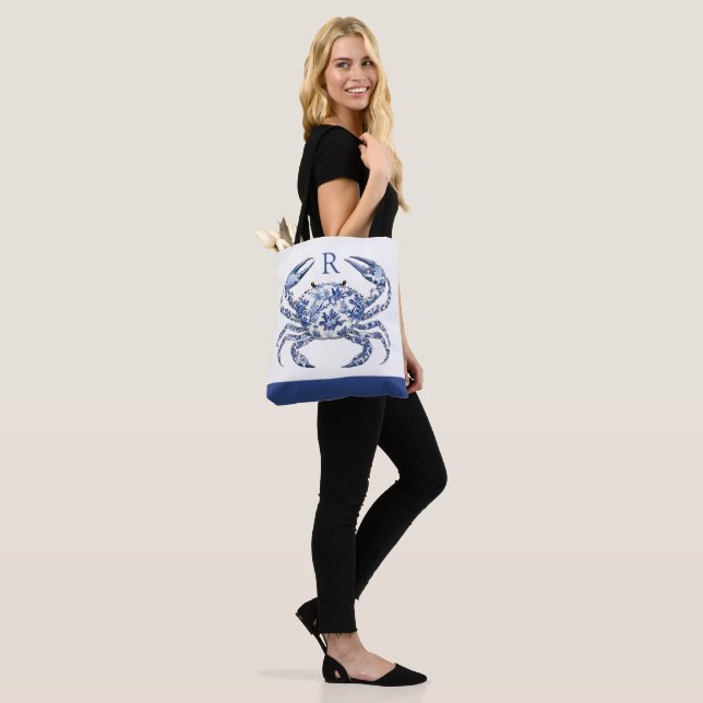 Blaue Krabben-Küstennautik-Monogramm (Am Model)