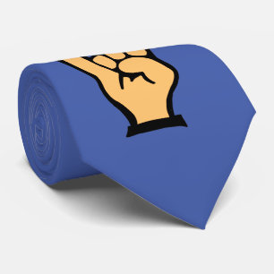 blaue Krawatte mit Felsenhand