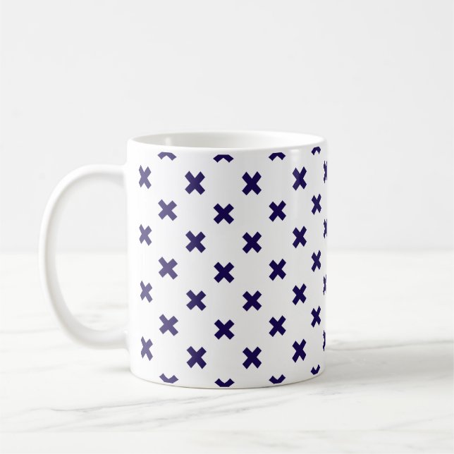 Blaue Kreuzstiche auf weiß Kaffeetasse (Links)