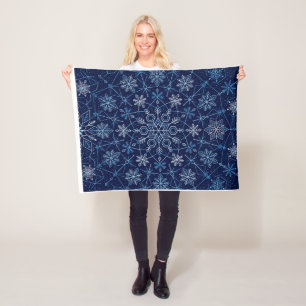 Blaue Kristall-Schneeflocken-Mandala-Wintermuster- Fleecedecke