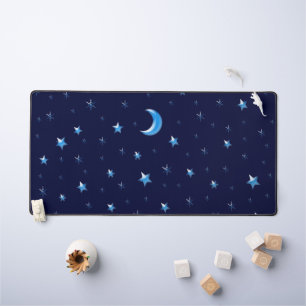 Blaue leuchtende Weihnachtsstars und Mond am Himme Schreibtischunterlage