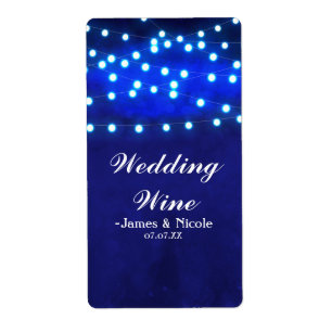 Blaue Lichterkette Rustikale Hochzeitsfeier Wein E