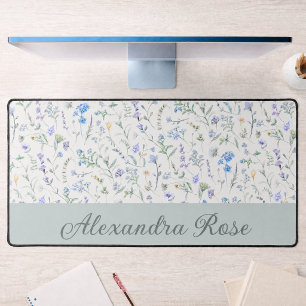 Blaue Lila Aquarell-Wildblumen-Monogramm-Name Schreibtischunterlage