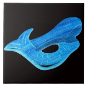 blaue Meerjungfrau auf schwarzer Fliese