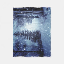 Blaue Moonlit Magische Wälder Winterlandschaft Fleecedecke