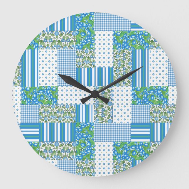 Blaue Morning Glory Faux-Patchwork-Wanduhr Große Wanduhr (Vorderseite)