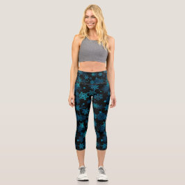 Blaue mystische Schneeflocken Capri Leggings