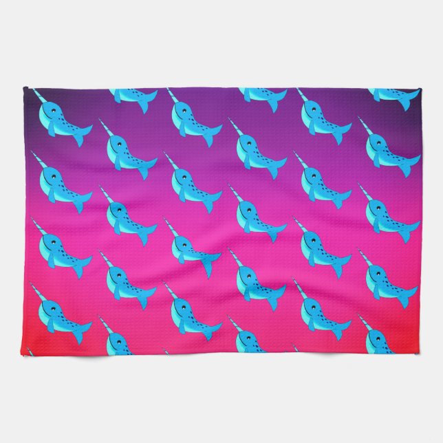 Blaue Narwalmuster auf Navy Blue Cartoon Geschirrtuch (Horizontal)