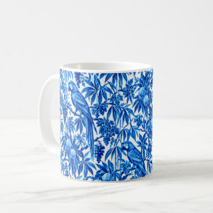 Blaue Papageien in einem tropischen Garten Kaffeetasse
