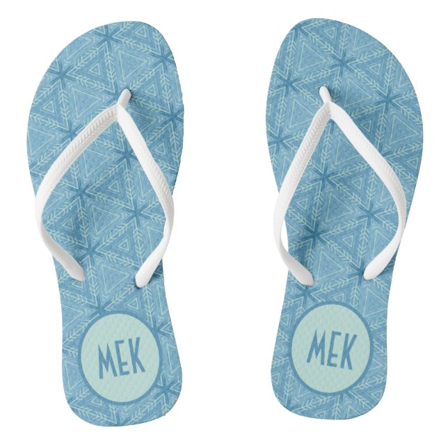 Blaue Pfeilvorlage mit Monogramm Flip Flops (Fußbett)