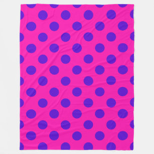 Blaue Polka-Punkte auf Fuchsia Fleecedecke